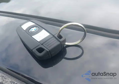 2006 BMW 330I z USA, uszkodzony, nr VIN WBAVB33516KS35896